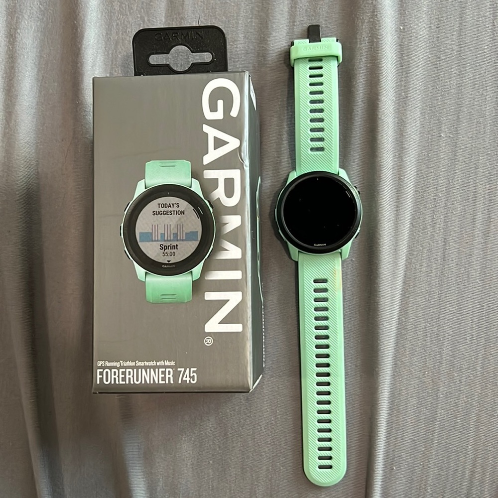 Garmin Forerunner 745